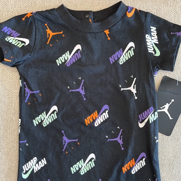 Jordan 6M Jump Man Onesie - Picture 2 of 5